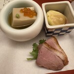 郷土料理 ぶな - （２）無花果の胡麻味噌掛け、胡麻豆腐、鴨ロース