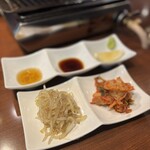 NO MEAT, NO LIFE.1st  - 