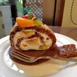 シェ・アオタニ - 