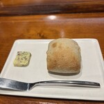 馳走西健一 - パン　ボルディエ海藻バター