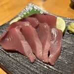 旬味居酒屋ますだや - カツオさしみ