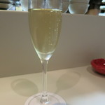青山きいろ - 食前酒にシャンパン。