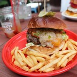 GROVE Cafe＆Green - おろしレモンバーガー