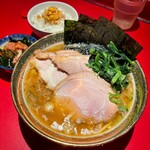 ラーメン 厚木家 - 中盛チャーシュー　ワカキム
