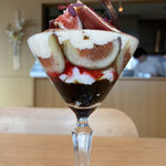 ease coffee - ティラミス、無花果、グロセイユコンフィチュール、パンナコッタ、エチオピアコーヒージュレ