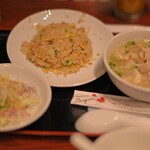 サイゴン - フォー（鶏）とチャーハンのセット