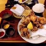 媛3 - せんざんき定食がっつり1080円愛媛じゃこ天100円