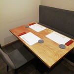 お酒とさかな かけはし - テーブル席