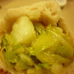 原上海生煎包 - 高麗菜包　１２元