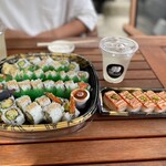 FAST SUSHI - パーティトレイとサーモンバッテラ