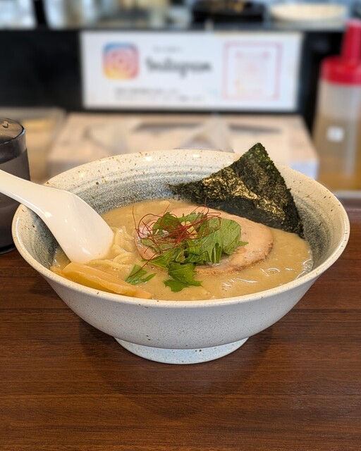 Menya Koharu photo 3