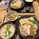 麺家 半蔵 - 坦々つけ麺（中盛） チャーシュウ丼
