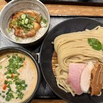 麺家 半蔵 - 坦々つけ麺（中盛） チャーシュウ丼