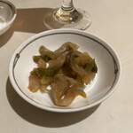 中国飯店 - セットのザーサイ。