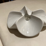 中国飯店 - お茶の下の蝋燭入れ。素敵です。