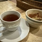 オステリアラリベラ - 紅茶とティラミス