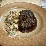 オステリアラリベラ - 国産牛ホホ肉の赤ワイン煮込み