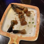 ビョルジャン - カンジャンセウ　店員さんが切ってくれた