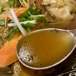 マジックスパイス - あっさり目のなかスパイス感じられるおいしいスープ