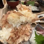 日光丸食堂 - 藁焼きと食べるおかかご飯最高