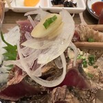 日光丸食堂 - ニンニクとオニオンスライスに藁焼き超最高