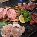 炭火焼肉 元ちゃん - 上タン塩　ハラミ　鶏肉　ハツ