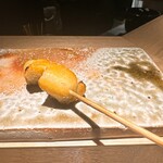 炭割烹 新谷 - 黒帝のテール ○熊野地鶏より淡白なので塩味抑えてもいい