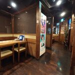 三代目 鳥メロ - 三代目 鳥メロ 横浜東口店内観