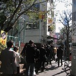 うどん 丸香 - 開店15分でこの行列