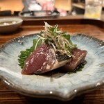 厳選焼鳥 一石三鳥 - カツオのたたき