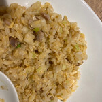 七志 たまプラーザ店 - クセになるチャーハン！焼豚がゴロゴロ入っていて個人的には◎