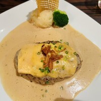 旬菜ステーキ処 らいむらいと - らいむらいと風チーズハンバーグ200g