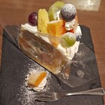 ベリーココ - ケーキには、沢山のフルーツが！