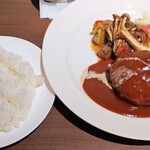 ベリーココ - ランチの煮込みハンバーグ