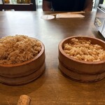 焼うお いし川 名古屋 - 左が大盛り、右が普通盛り