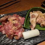 どすこい商店 ホルモン焼肉 豚星 - カシラ、豚ハラミ