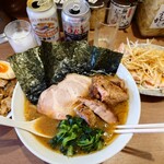 家系ラーメン大ちゃん - ラーメン中にコロチャ
