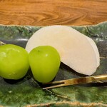 温石 - シャインマスカットと梨