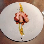 D'ORO HATSUDAI - Secondo Piatto　メイン料理　山形豚ロース肉のロースト　レンズ豆　ミント