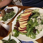 Village Pub & Cafe - 