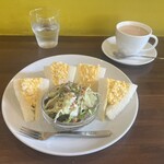 かどでcafe - そしてお気に入りのたまごたっぷりのたまごサンド♪