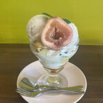 かどでcafe - いちじくのコンポートとアイスが最高に美味しい！　色も私にピッタリ！と　byマスター