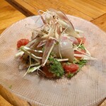 DRA セブン - カンパチと茗荷とピンクグレープフルーツのカルパッチョ