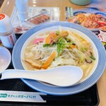 リンガーハット - 野菜たっぷりちゃんぽん＋低糖質麺＋麺少なめ ¥1,010-