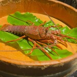 故宮 - 調理前のデカイ伊勢海老。贅沢です♡