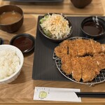 最高級ラードのとんかつヒカル亭 - 