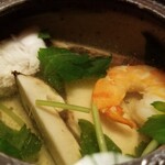 月亭 - 松茸の土瓶蒸し。