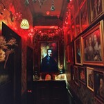 ハチカフェ - トイレ前の通路の絵が動いて変わる