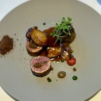 ラ・リベリュール - 子羊鞍下肉とセップ茸のピュレ マジョラム香る茄子のフォンダン