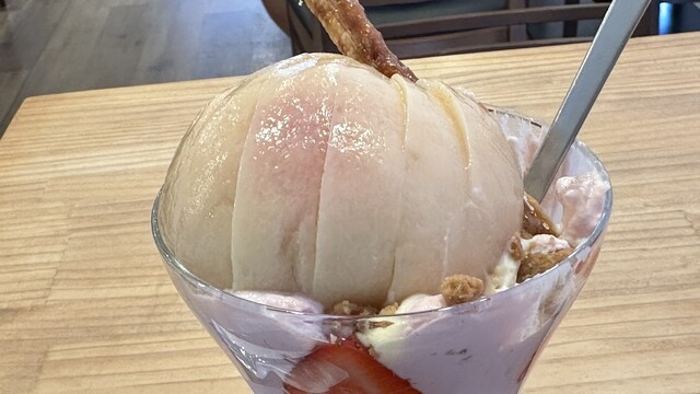 イチゴカフェ様 皆さま、本年もどうぞよろしくお願い申し上げます。 明後日（12